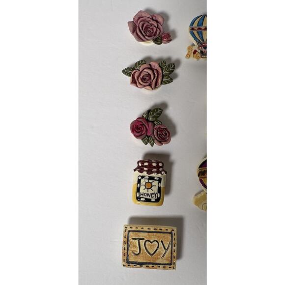 Lot of 11 Novelty Button Covers Hot Air Balloon Roses Skate Zebra Jar of Honey - Picture 4 of 7